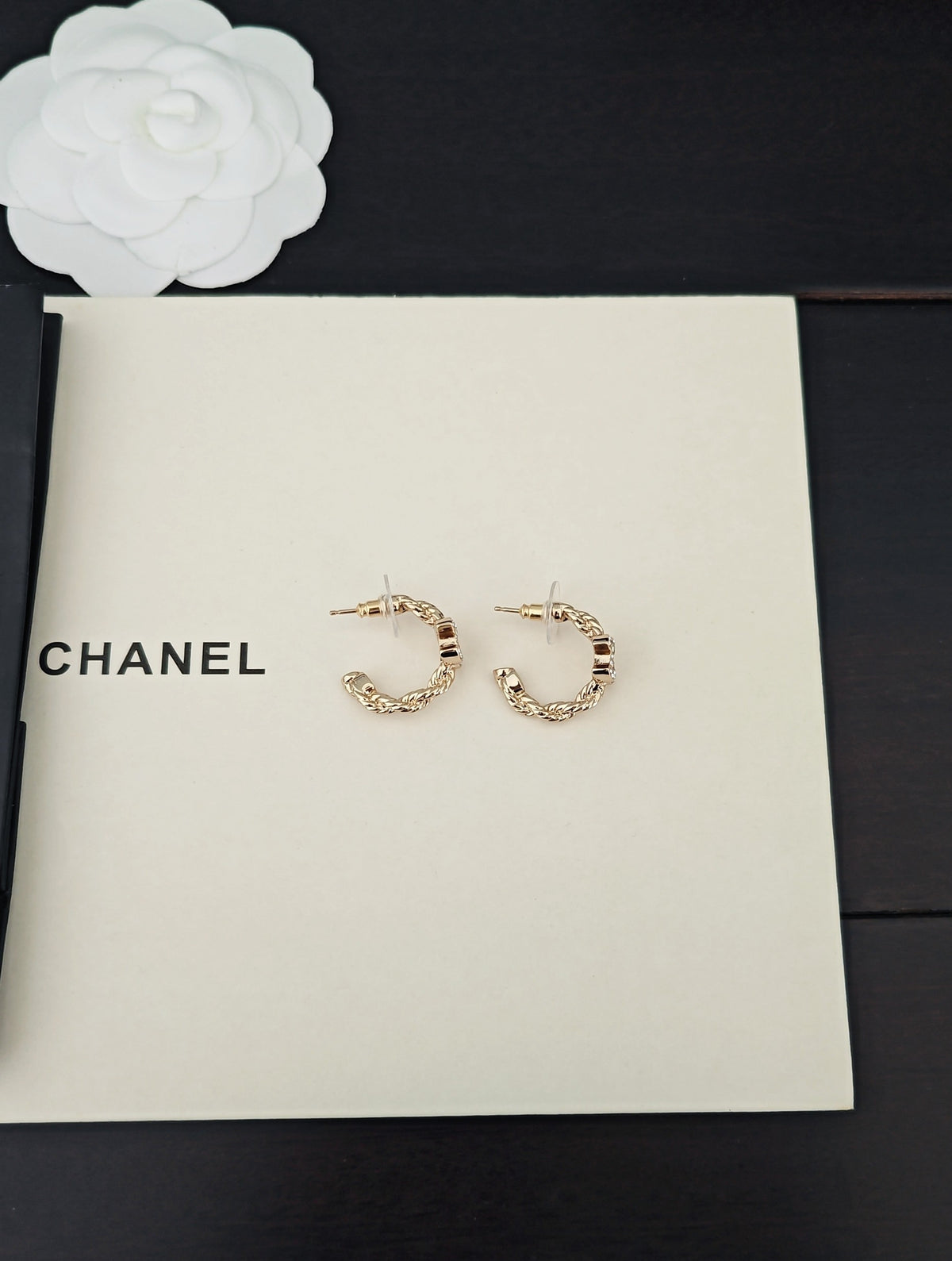 Signature Emblem Jewelry Accessory in Gold-Tone – Design 008 close-up detail