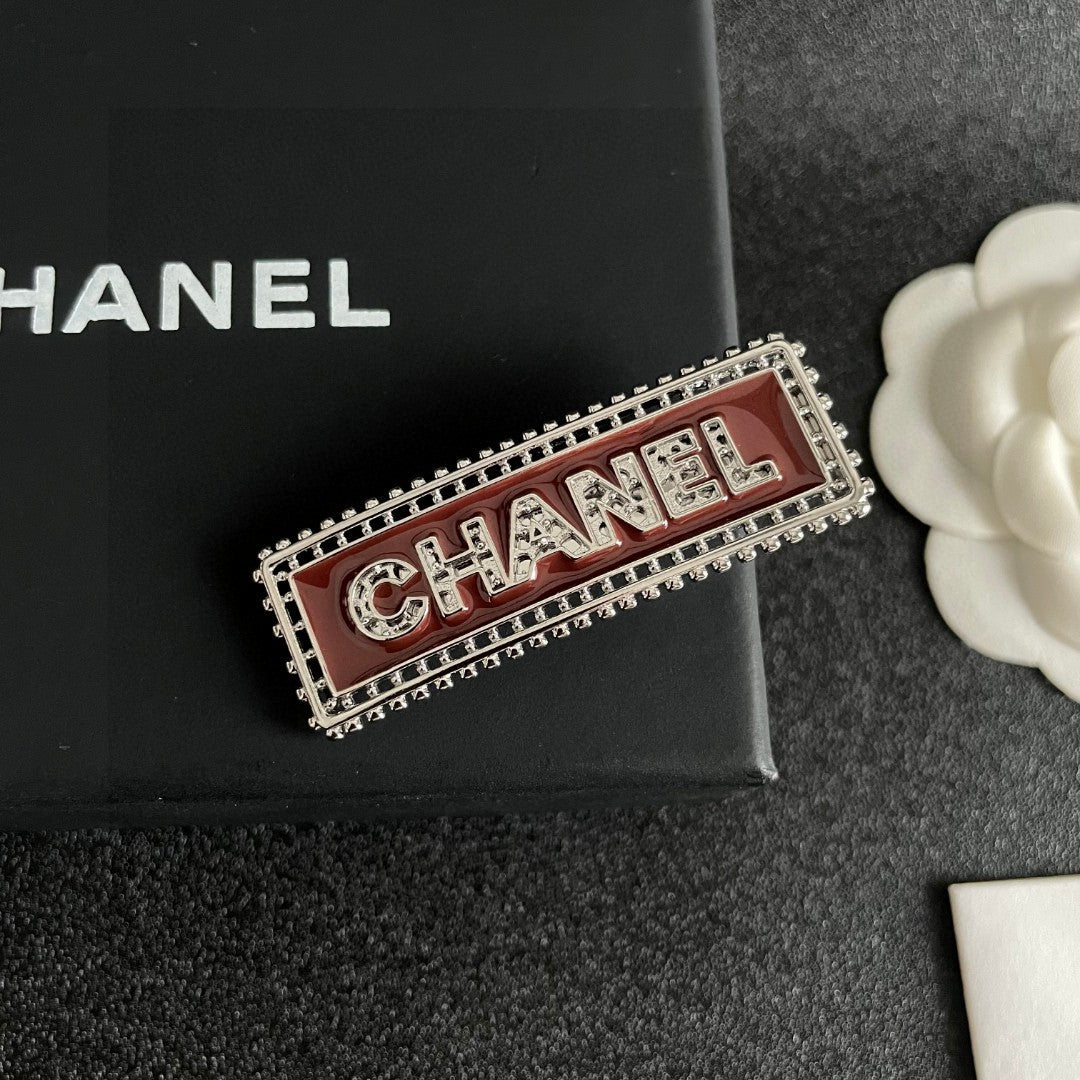 Letter Hair Clip – Design 001 detail view