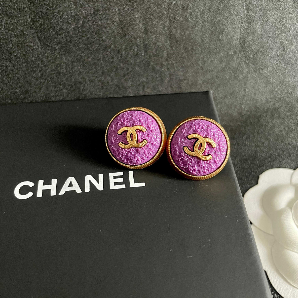 Double-C Emblem Stud Earrings in Polished Metal-Tone – Design 211 detail view