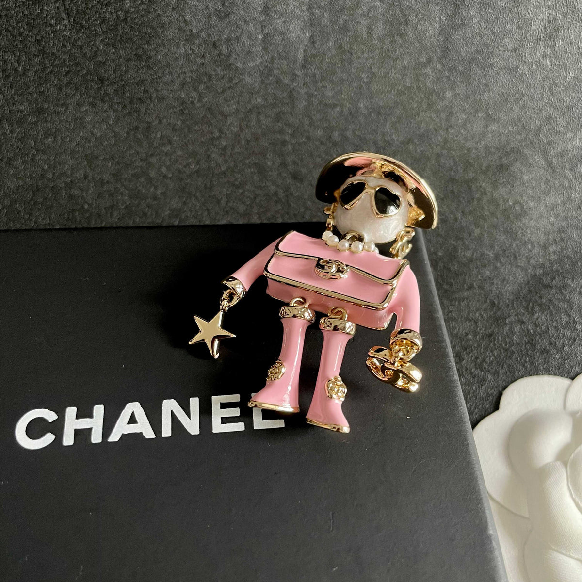 Signature Emblem Brooch in Polished Metal-Tone – Design 046 detail view