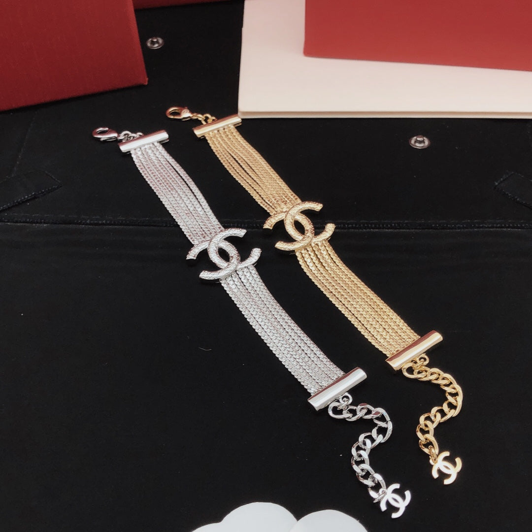 Signature Emblem Bracelet in Gold-Tone – Design 009 close-up detail