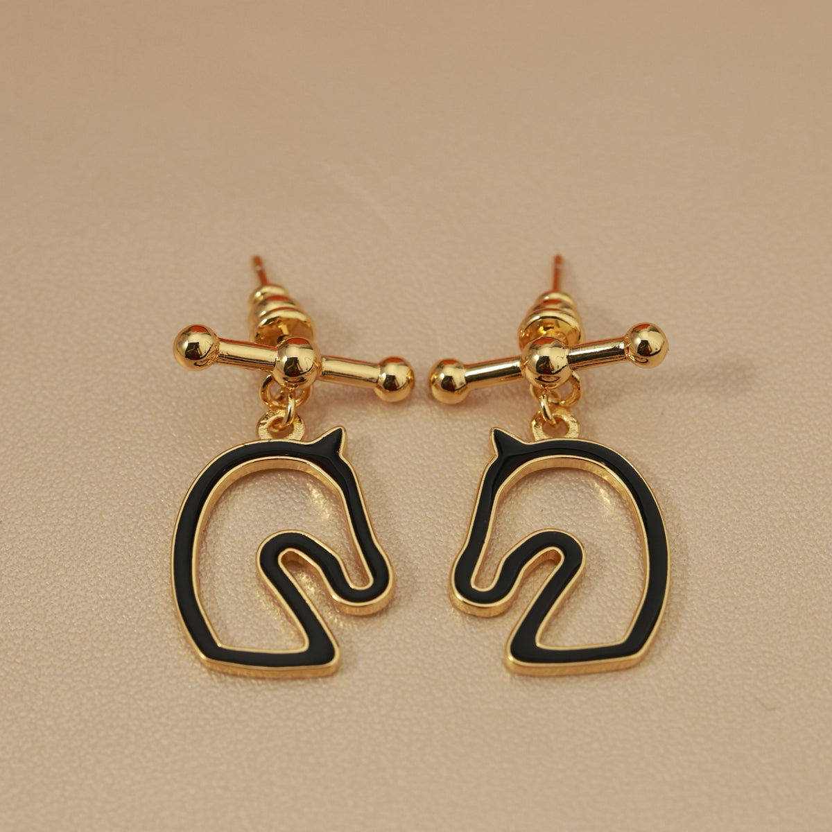 Horse Head Stud Earrings in Rose-Gold-Tone – Rose Gold Detail detail view