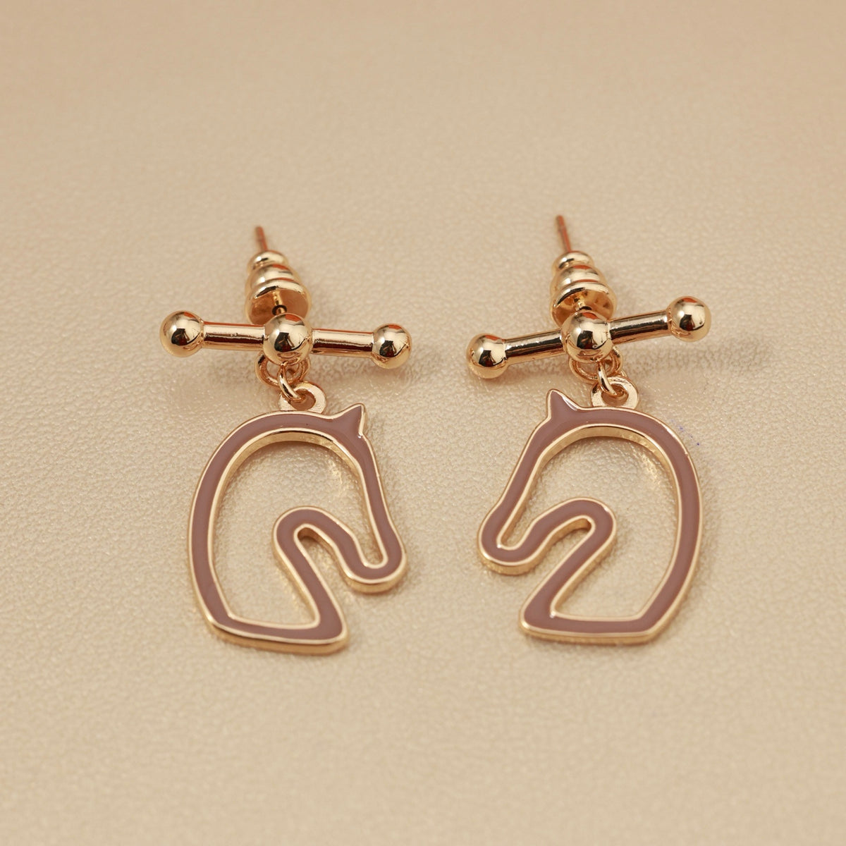 Horse Head Stud Earrings in Rose-Gold-Tone – Rose Gold Detail – Design 003 detail view