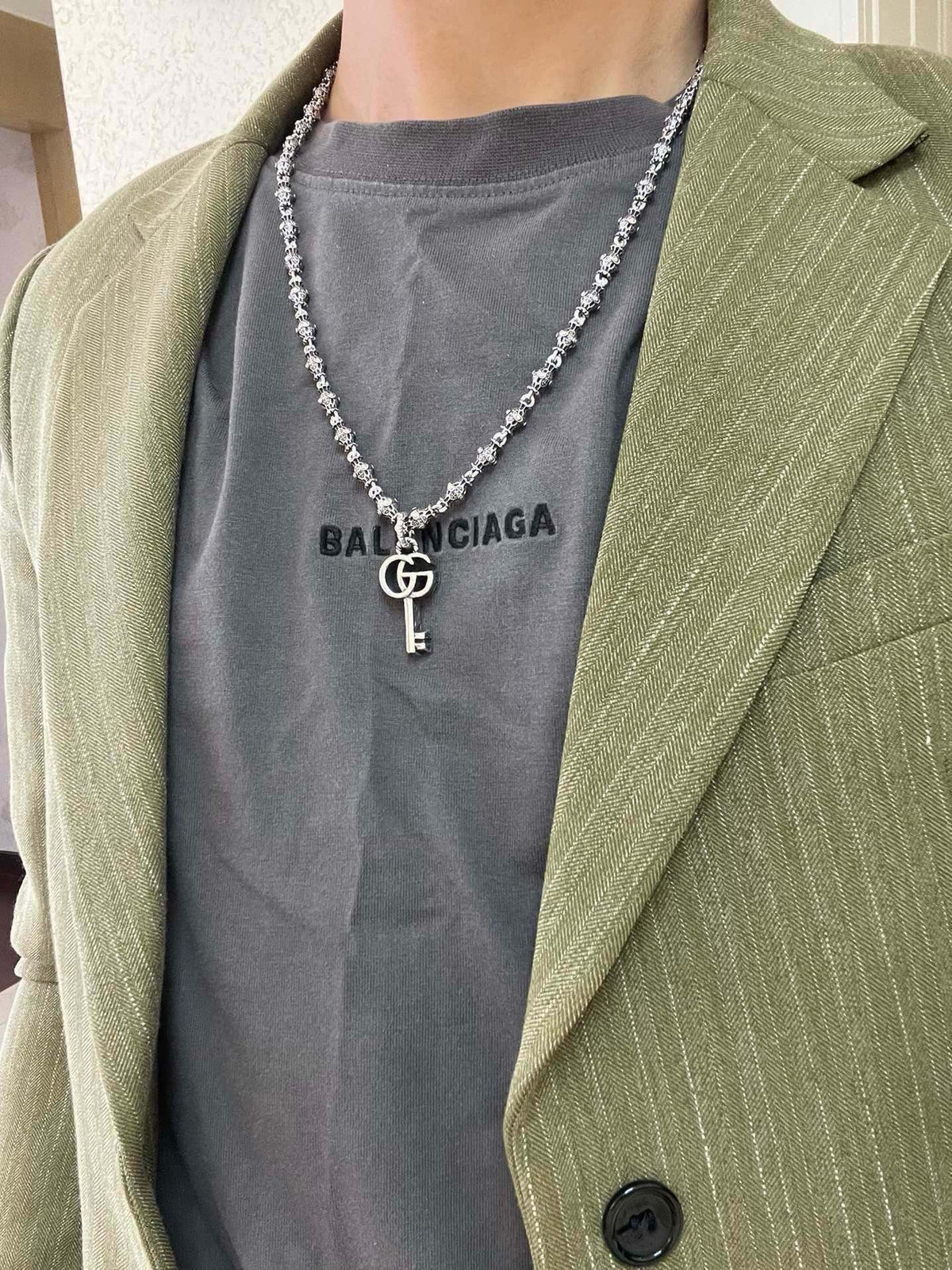 Double-G Emblem Pendant Necklace in Polished Metal-Tone – Design 106 detail view