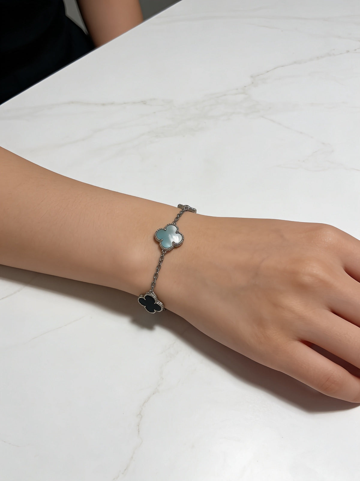 Clover Bracelet in Polished Metal-Tone – Multicolor – Design 06 front product view