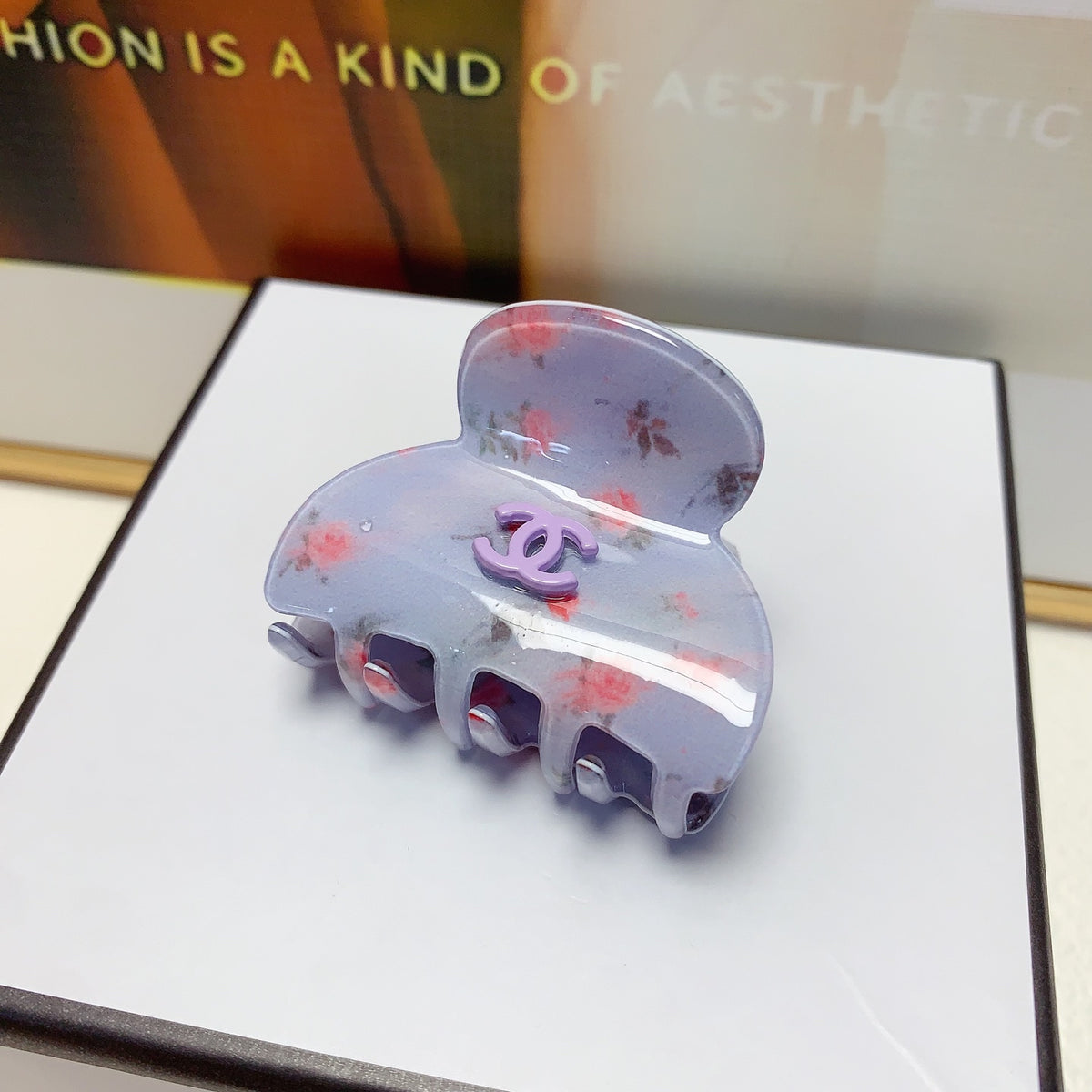 Signature Emblem Hair Clip – Design 003 styled product view