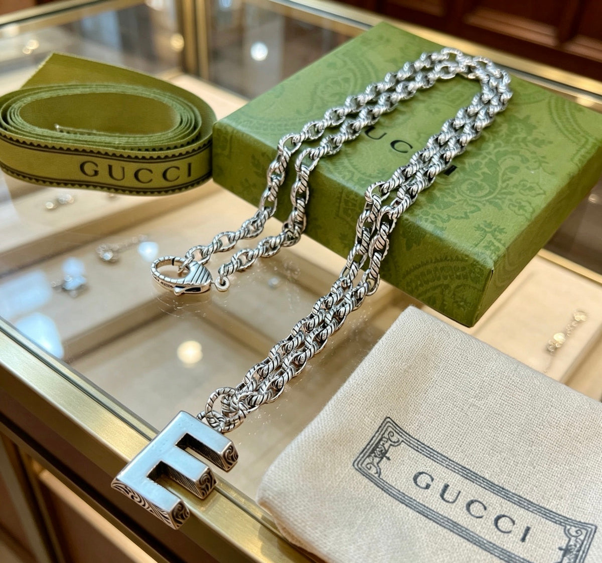 Double-G Emblem Pendant Necklace in Polished Metal-Tone – Vintage Detail – Design 053 detail view
