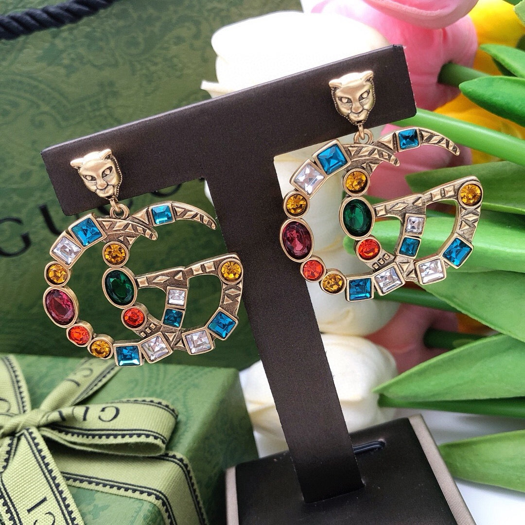Double-G Emblem Stud Earrings in Polished Metal-Tone – Vintage Detail – Design 002 styled product view