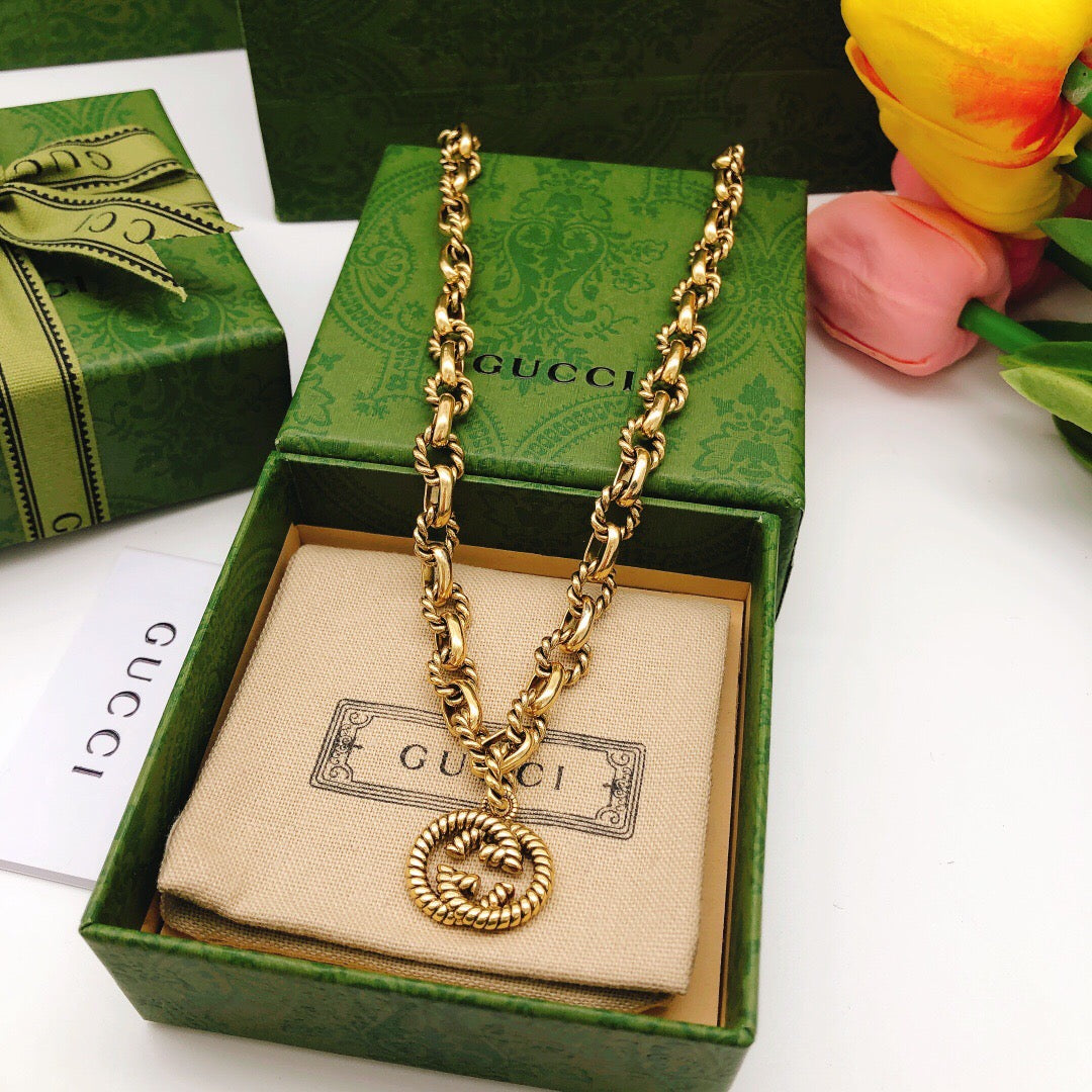 Floral Pendant Necklace in Polished Metal-Tone – Design 005 close-up detail