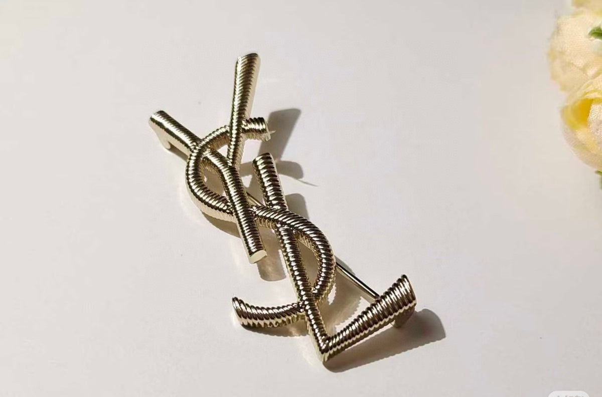 Geometric Emblem Brooch in Polished Metal-Tone – Design 014 close-up detail