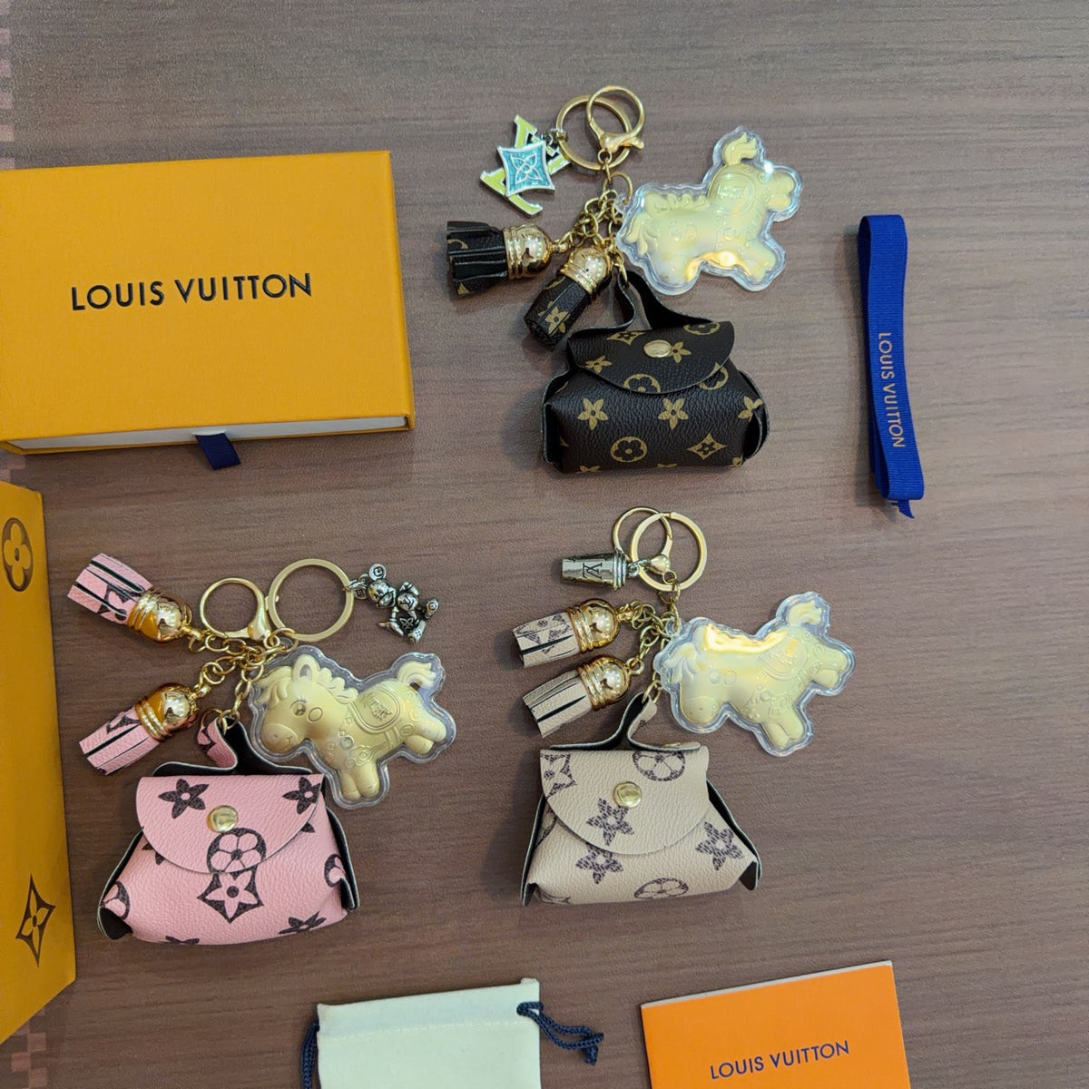 Bag Motif Keychain – Bag Detail – Design 110 styled product view