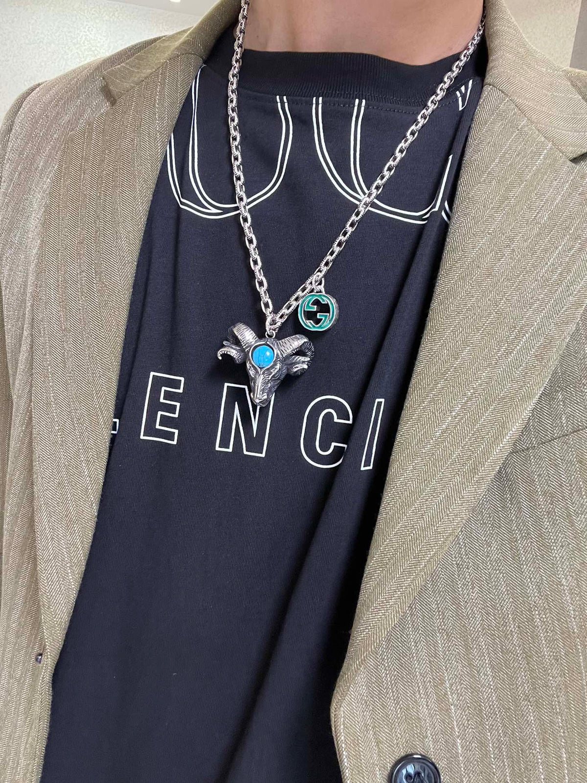 Double-G Emblem Pendant Necklace in Polished Metal-Tone – Design 252 detail view