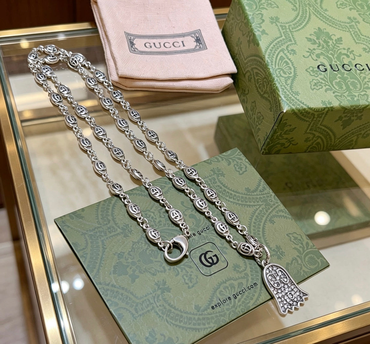 Double-G Emblem Pendant Necklace in Silver-Tone – Vintage Detail – Design 005 detail view