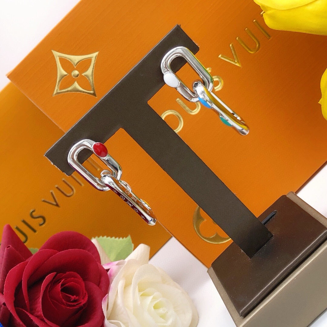 Geometric Emblem Fashion Accessory – Design 002 front product view