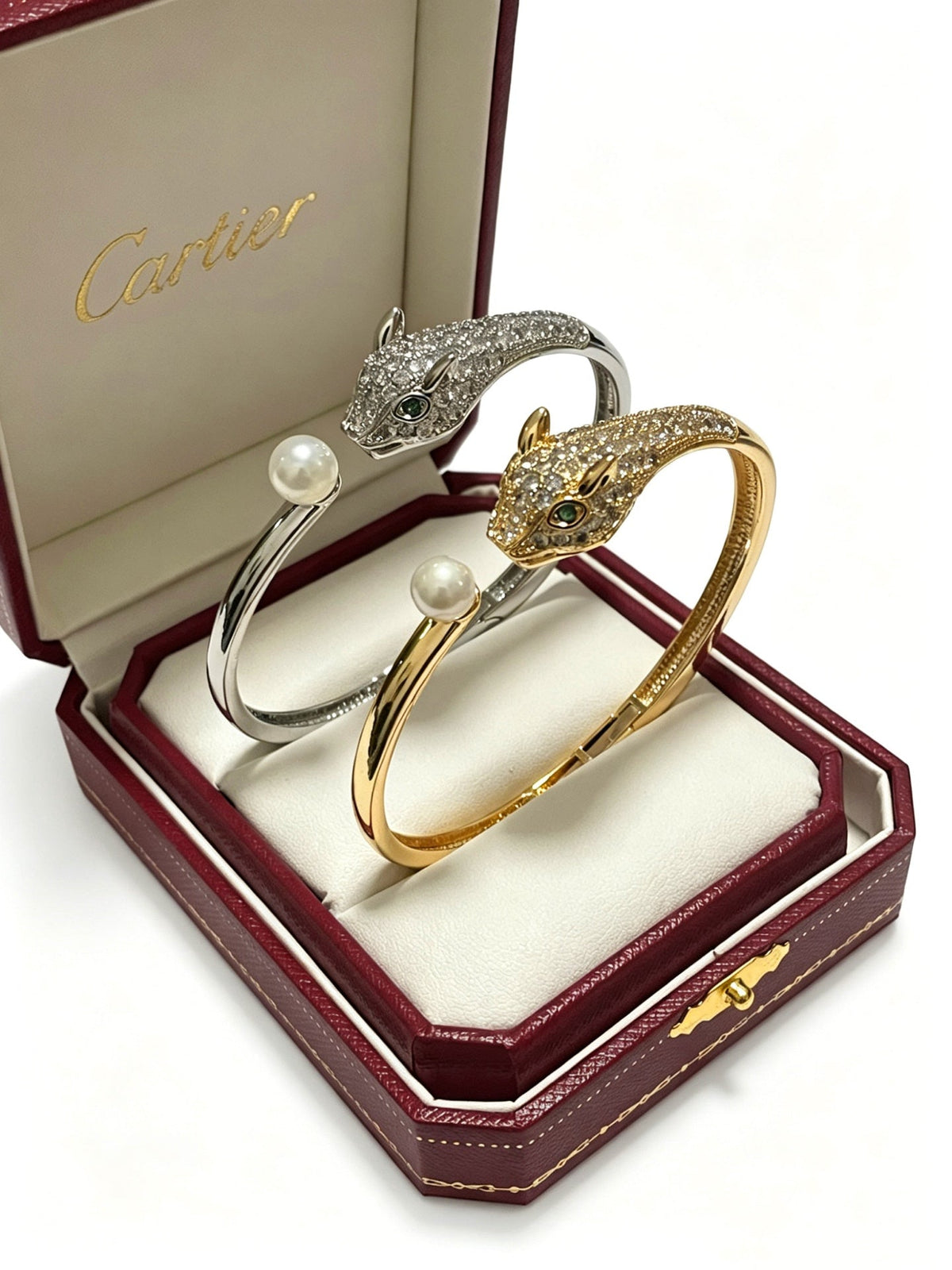 Martin Graham bracelet in polished metal-tone – side detail