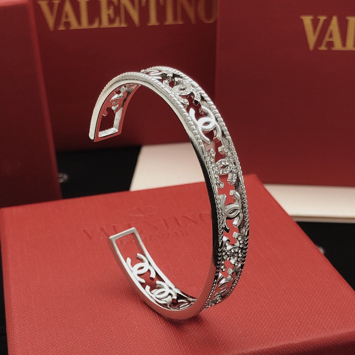 Martin Graham bangle in polished metal-tone – main product view