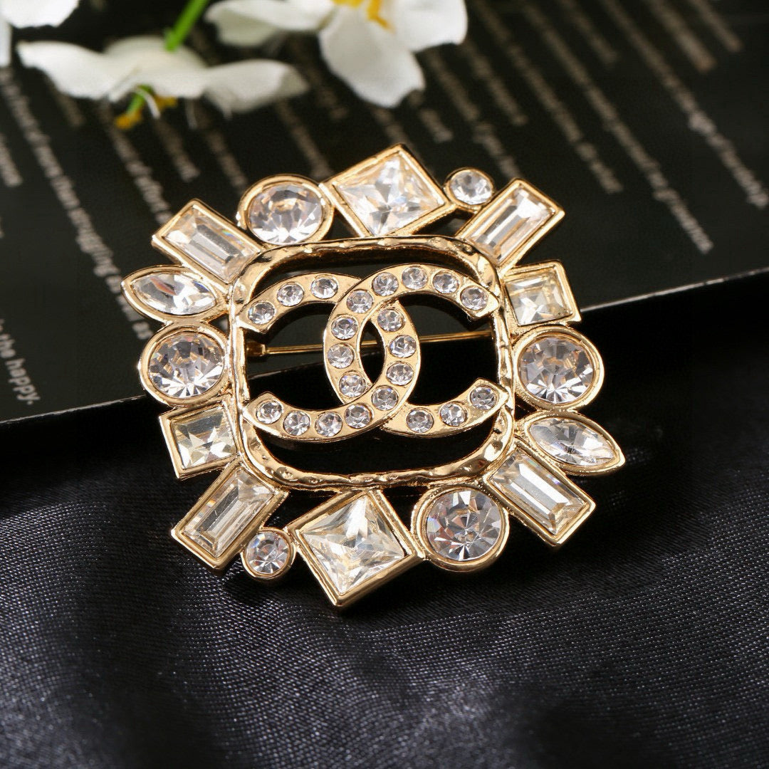 Martin Graham brooch in polished metal-tone – main product view