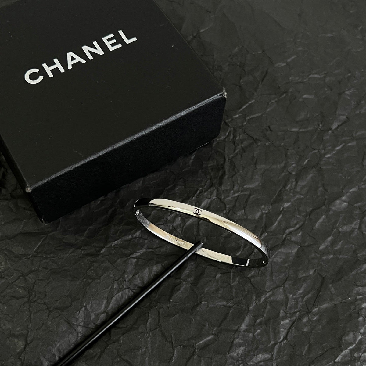 Martin Graham bangle in polished metal-tone – main product view