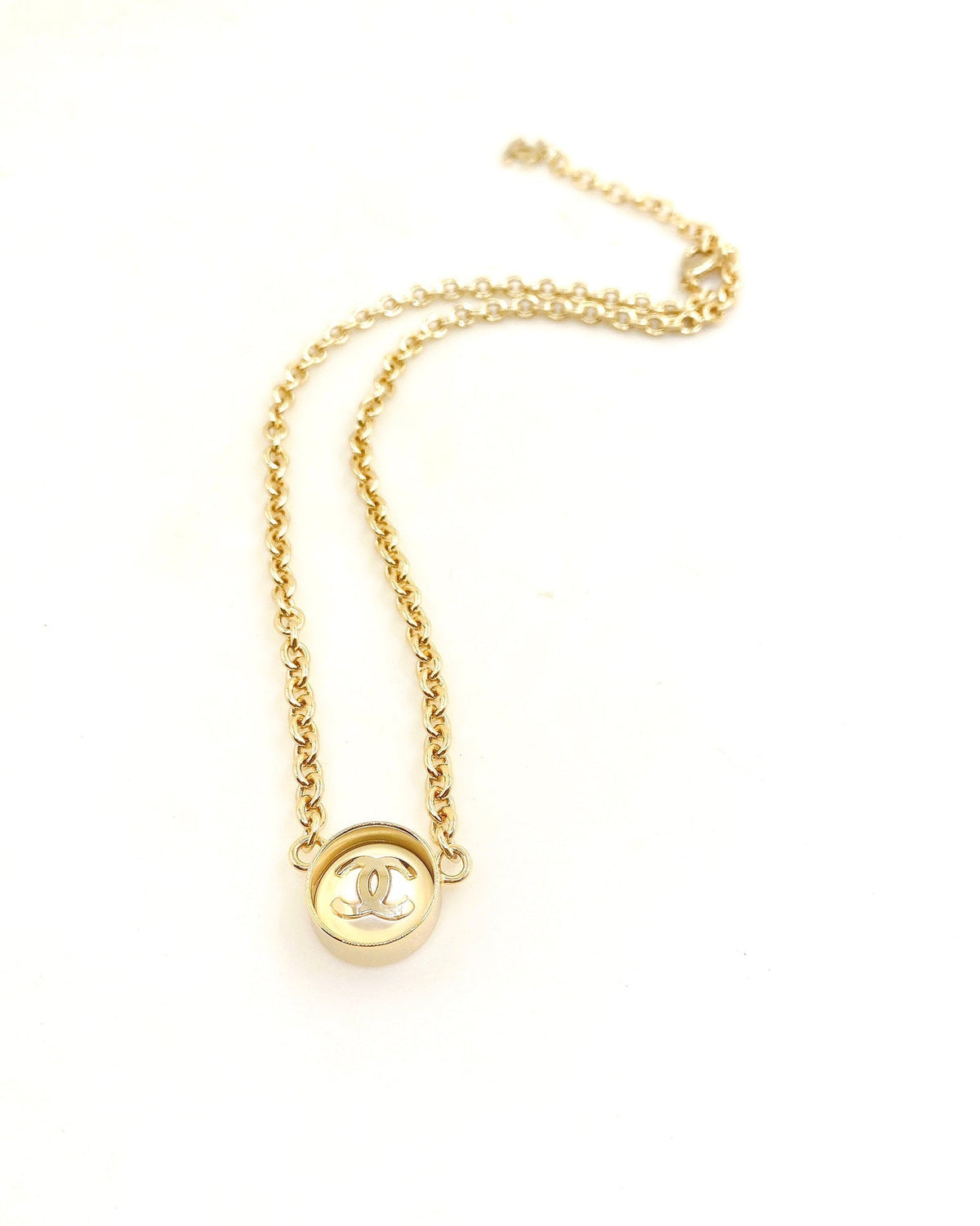 Martin Graham pendant necklace in polished metal-tone – main product view