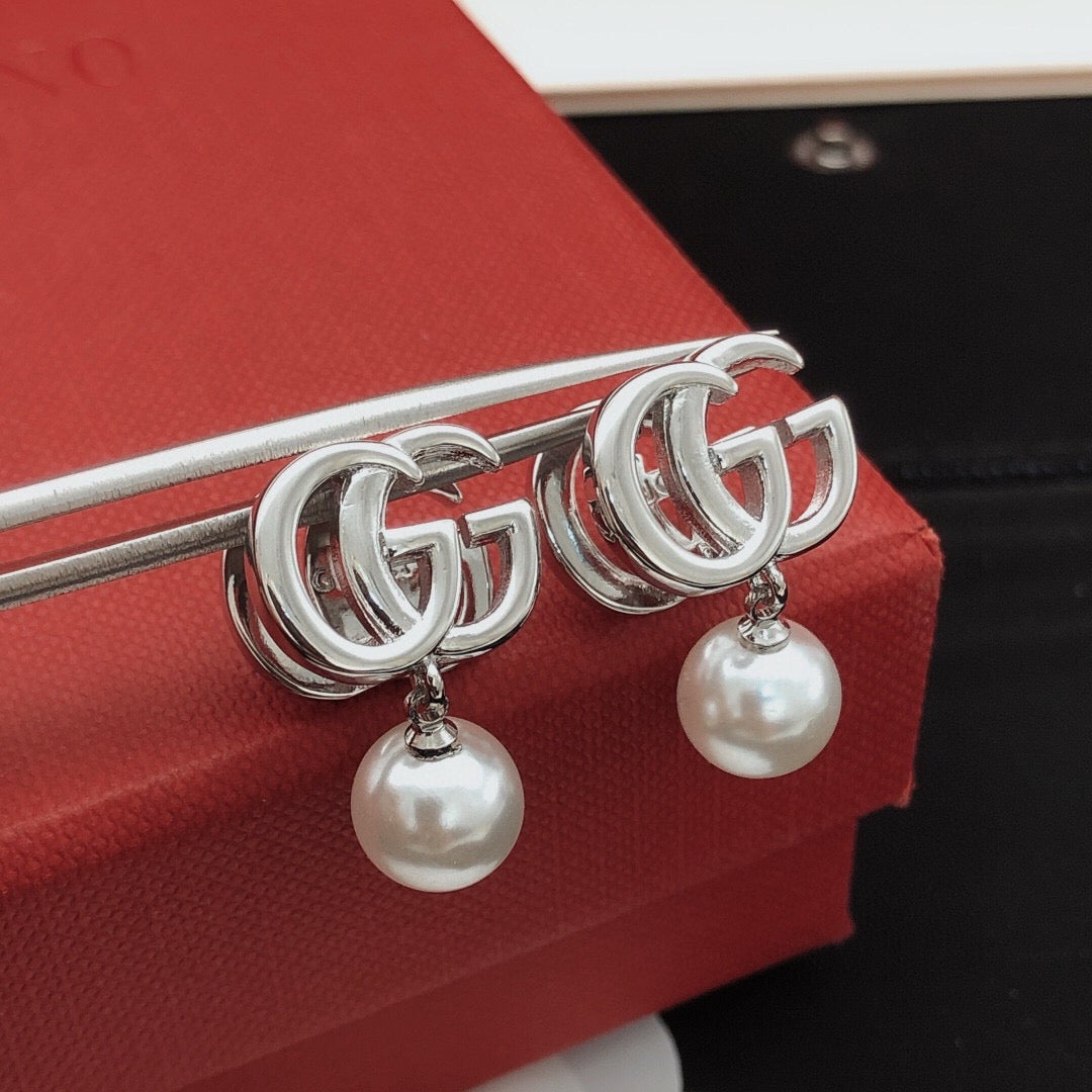 Martin Graham jewelry accessory in polished metal-tone – main product view