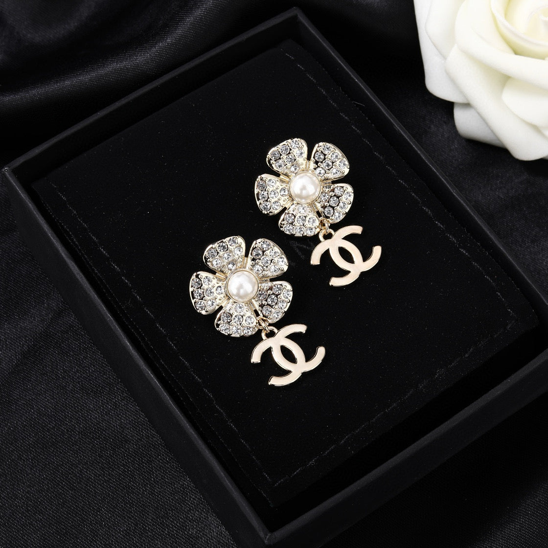 Martin Graham Signature earrings in gold-tone – main product view