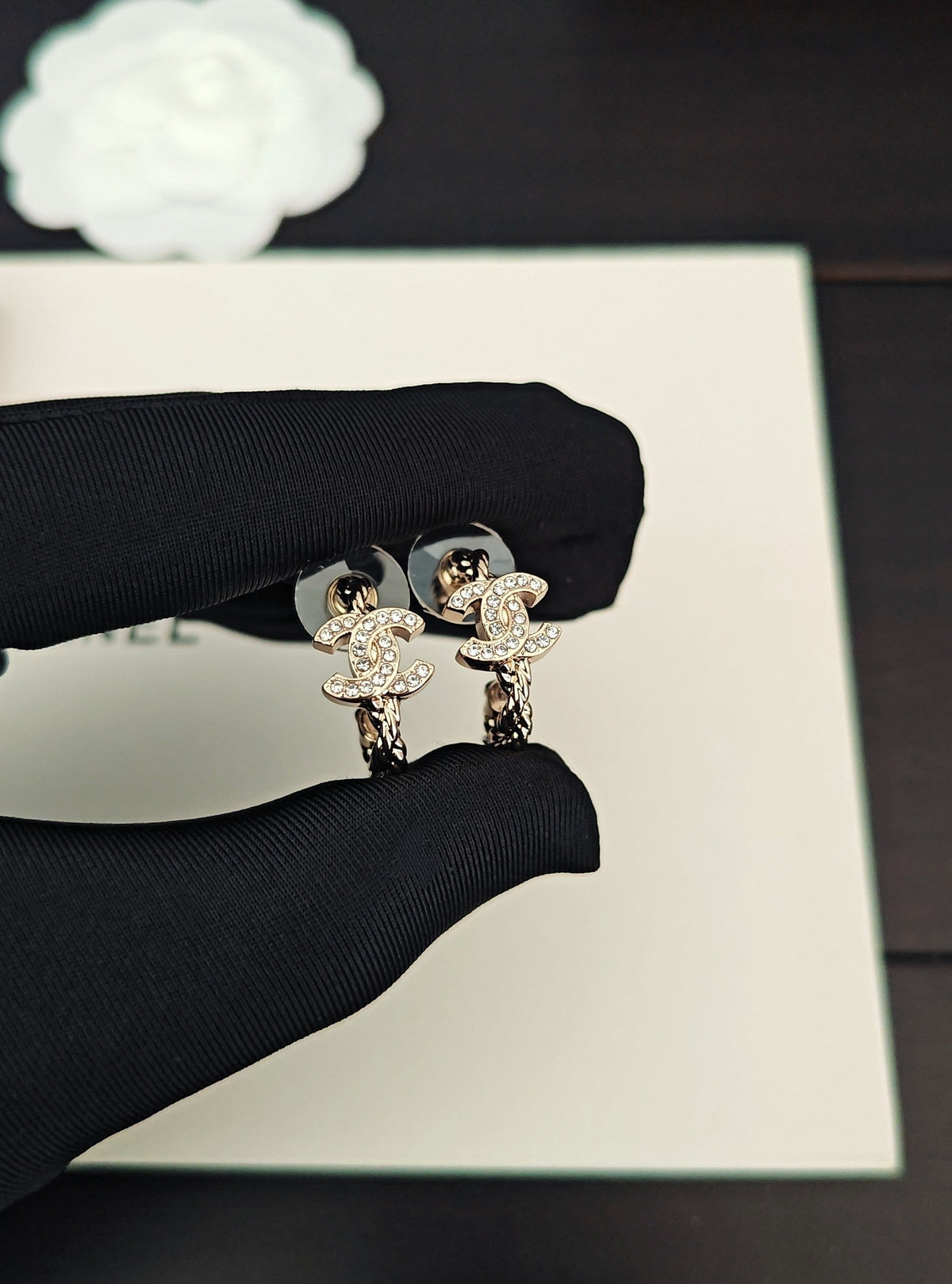 Martin Graham jewelry accessory in polished metal-tone – main product view