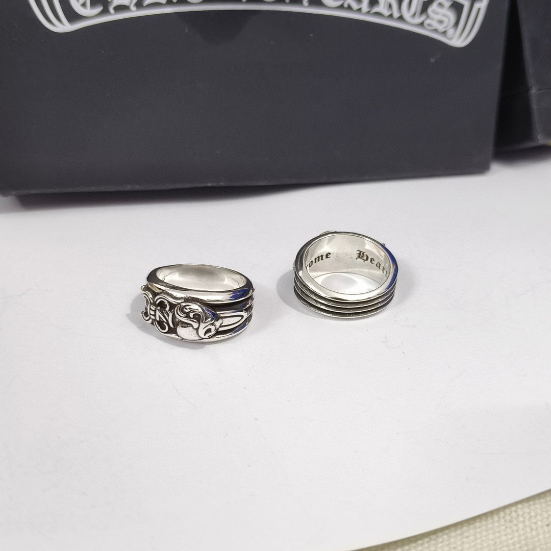 Martin Graham ring in polished metal-tone – side detail