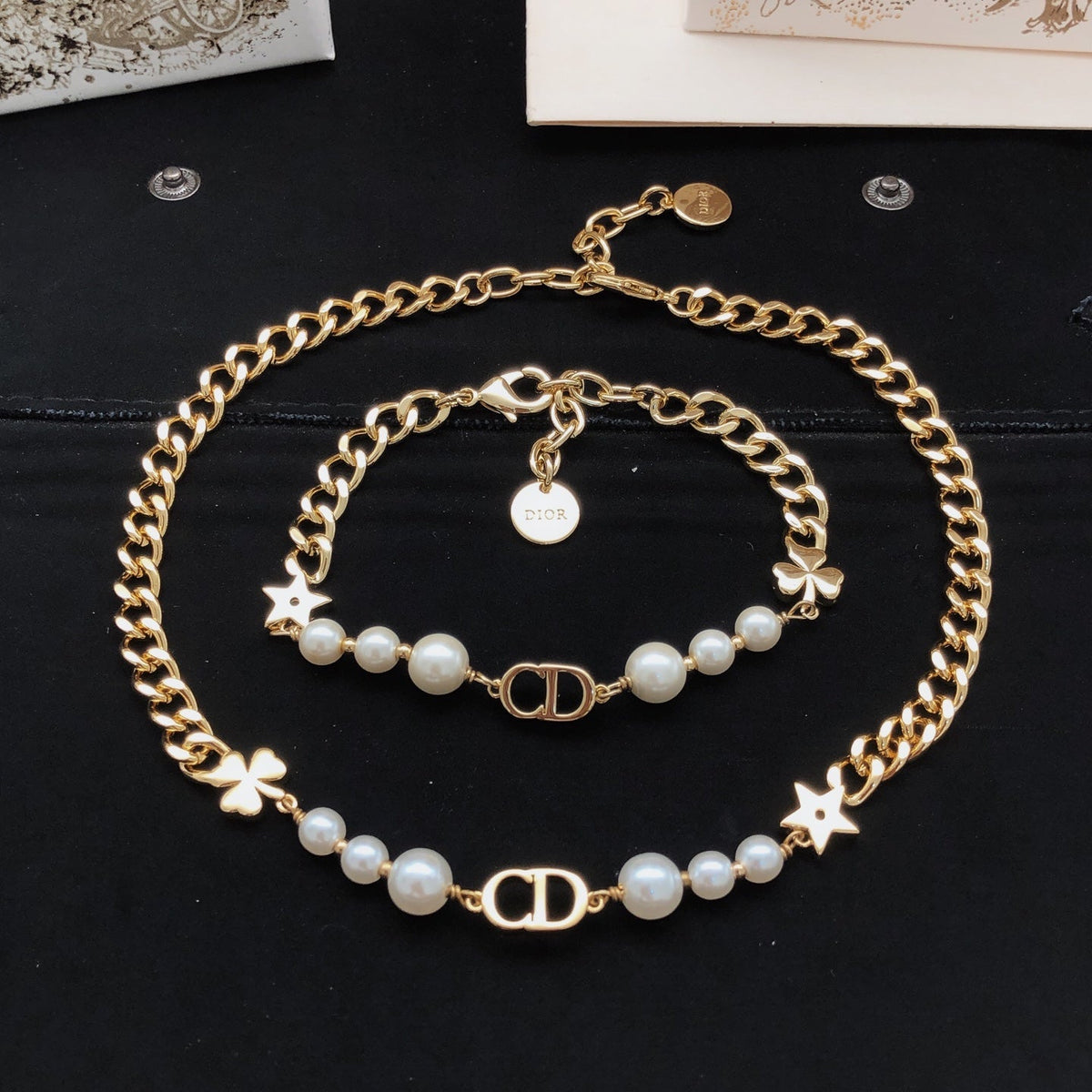 Martin Graham bracelet in polished metal-tone – side detail