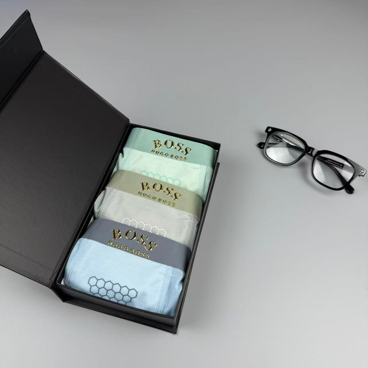 Boss Mulberry silk Seamless-Cut Men's Boxer Briefs - 3-Piece Box