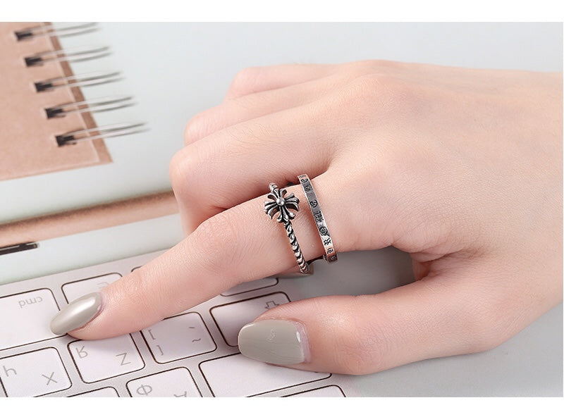 Martin Graham ring in polished metal-tone – detail view