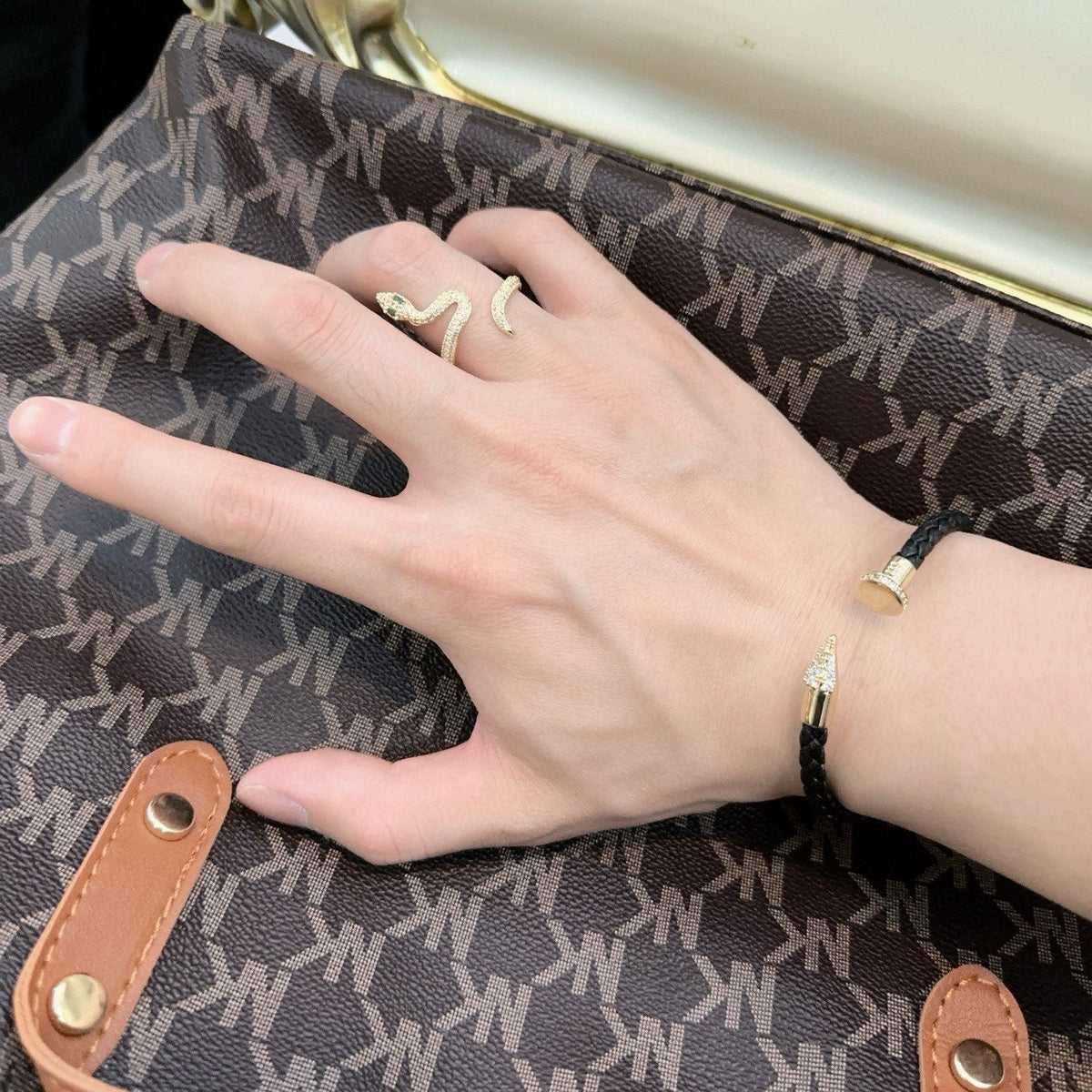 Martin Graham bracelet in polished metal-tone – detail view