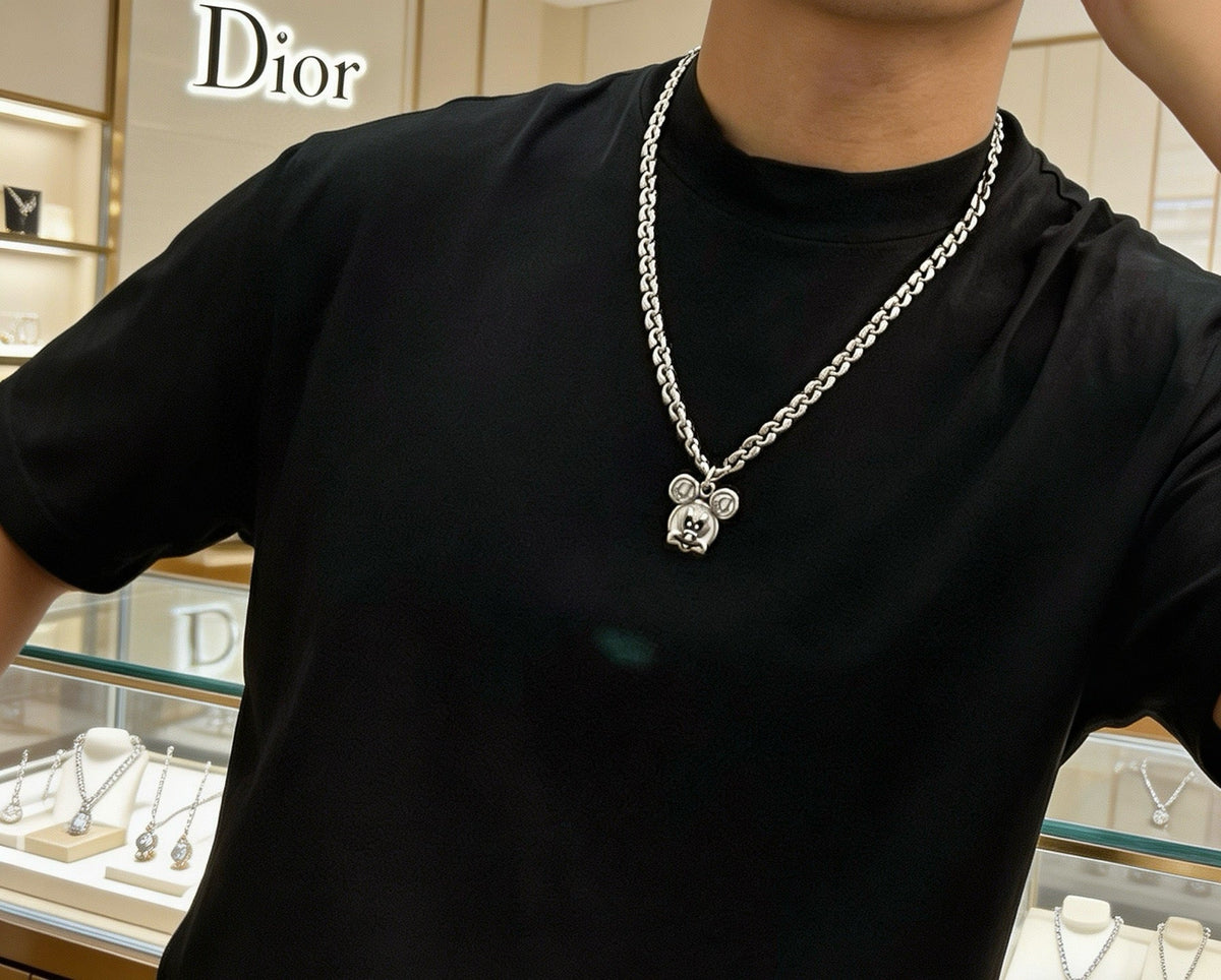 Martin Graham pendant necklace in polished metal-tone – detail view