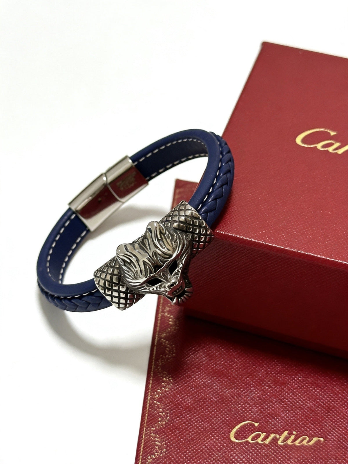 Martin Graham bracelet in polished metal-tone – detail view