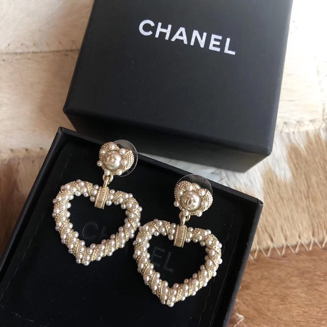 Letter Pearl-Detail Stud Earrings – Pearl Detail – Design 005 close-up detail