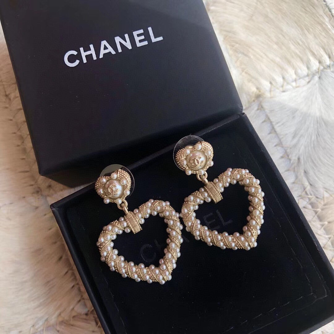 Letter Pearl-Detail Stud Earrings – Pearl Detail – Design 005 side detail