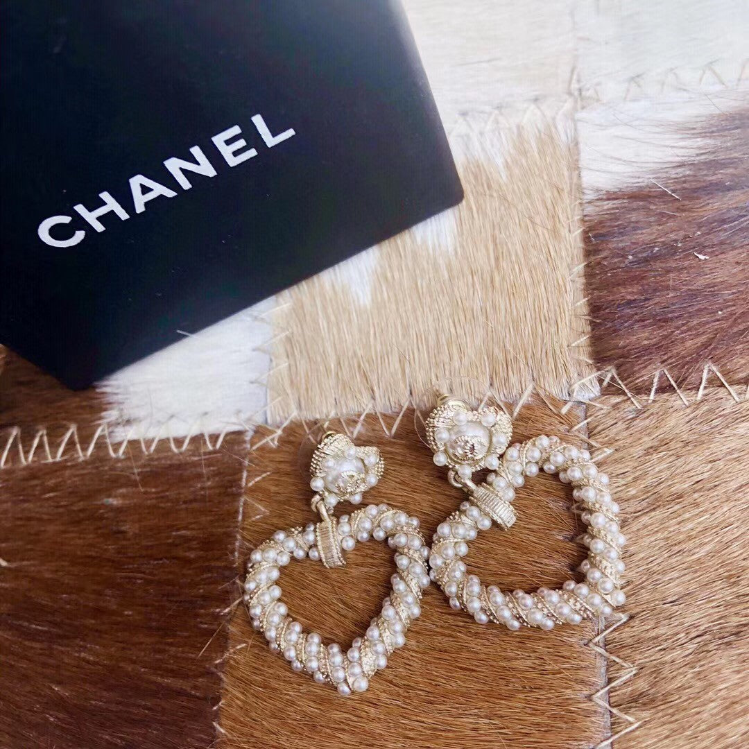 Letter Pearl-Detail Stud Earrings – Pearl Detail – Design 005 detail view