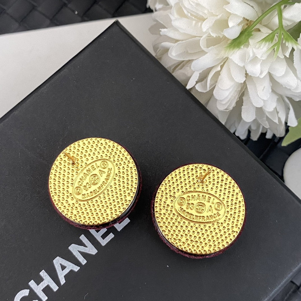Letter Stud Earrings in Polished Metal-Tone – Red Detail close-up detail
