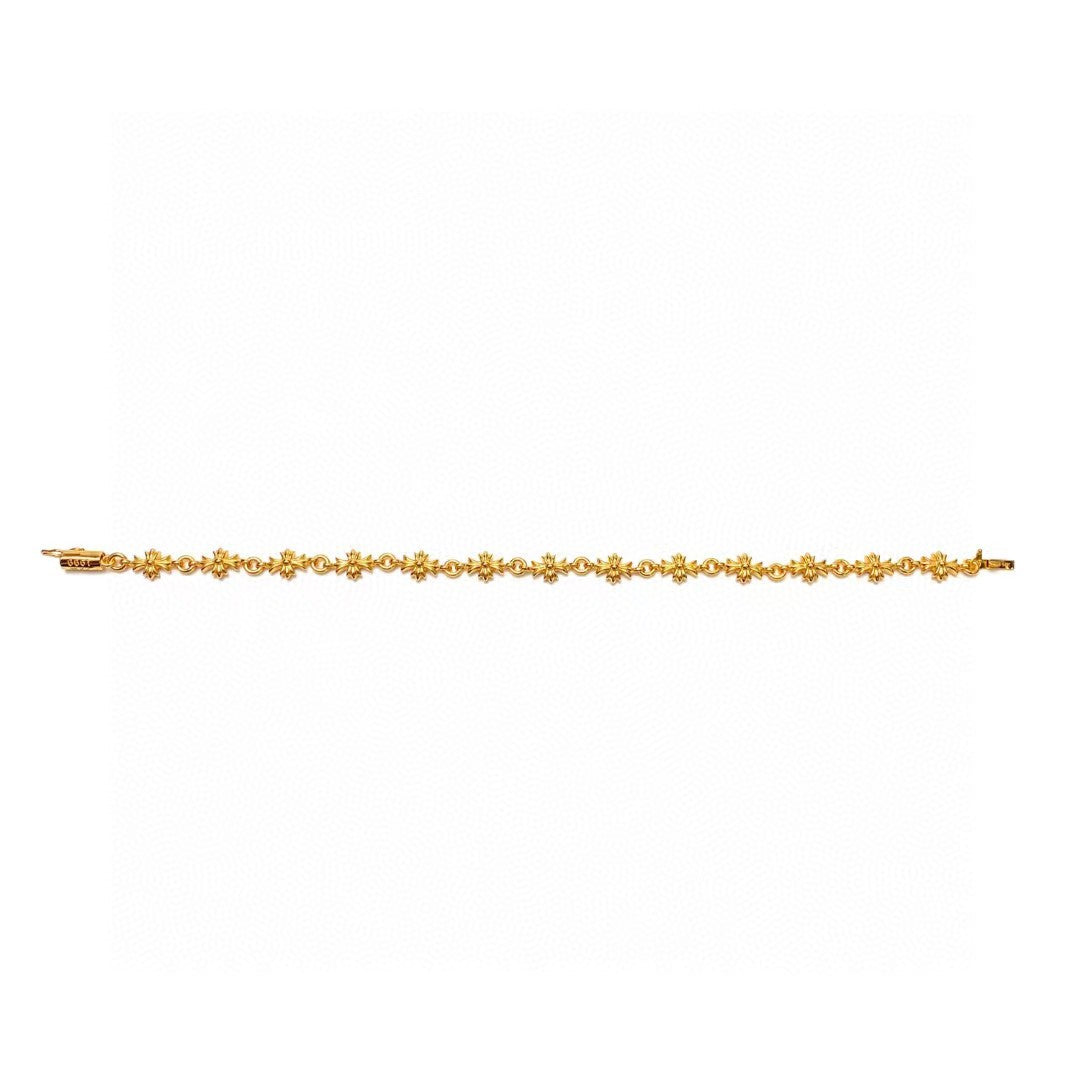 Signature Emblem Bracelet in Gold-Tone – Design 007 close-up detail