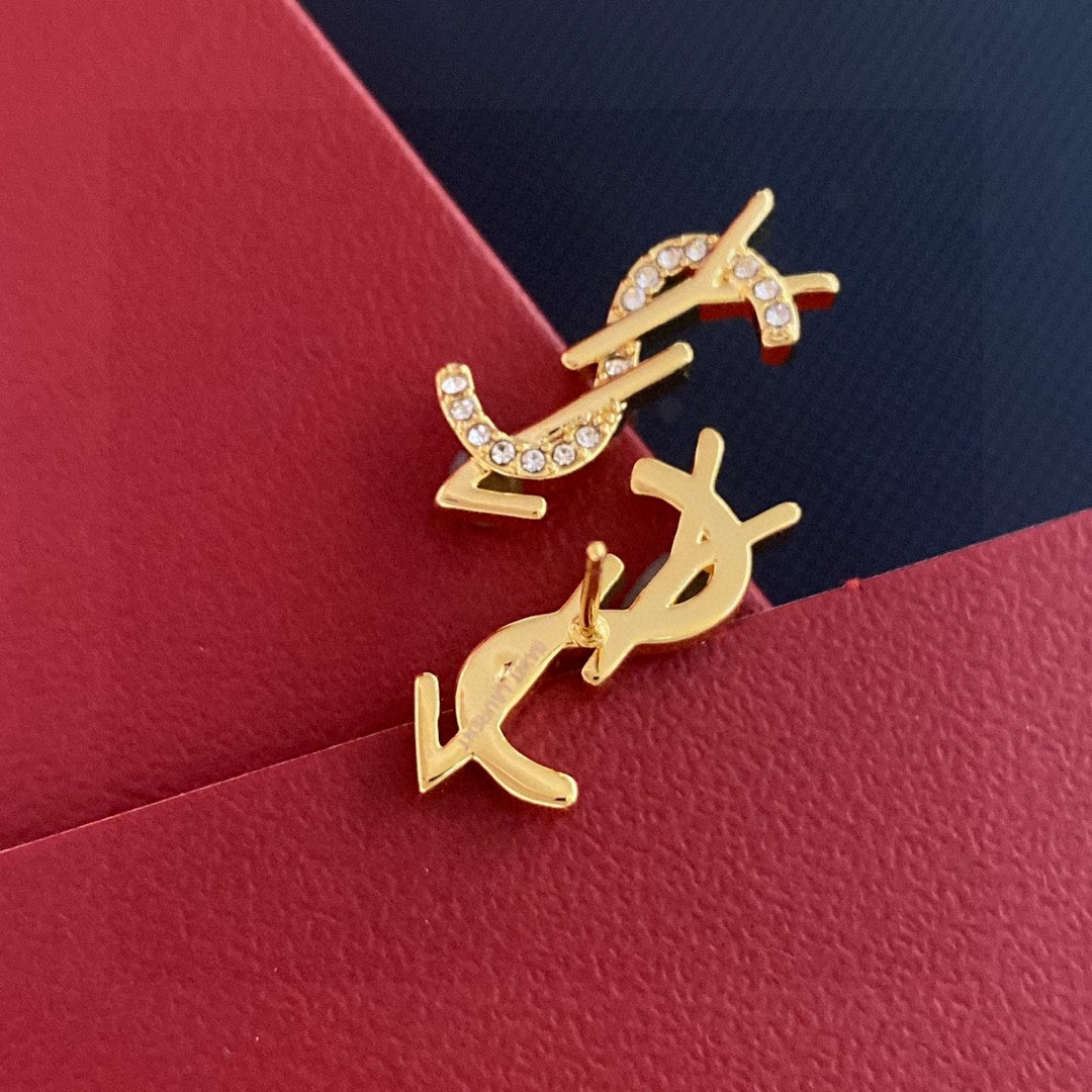 Geometric Emblem Statement Earrings in Gold-Tone – Vintage Detail detail view