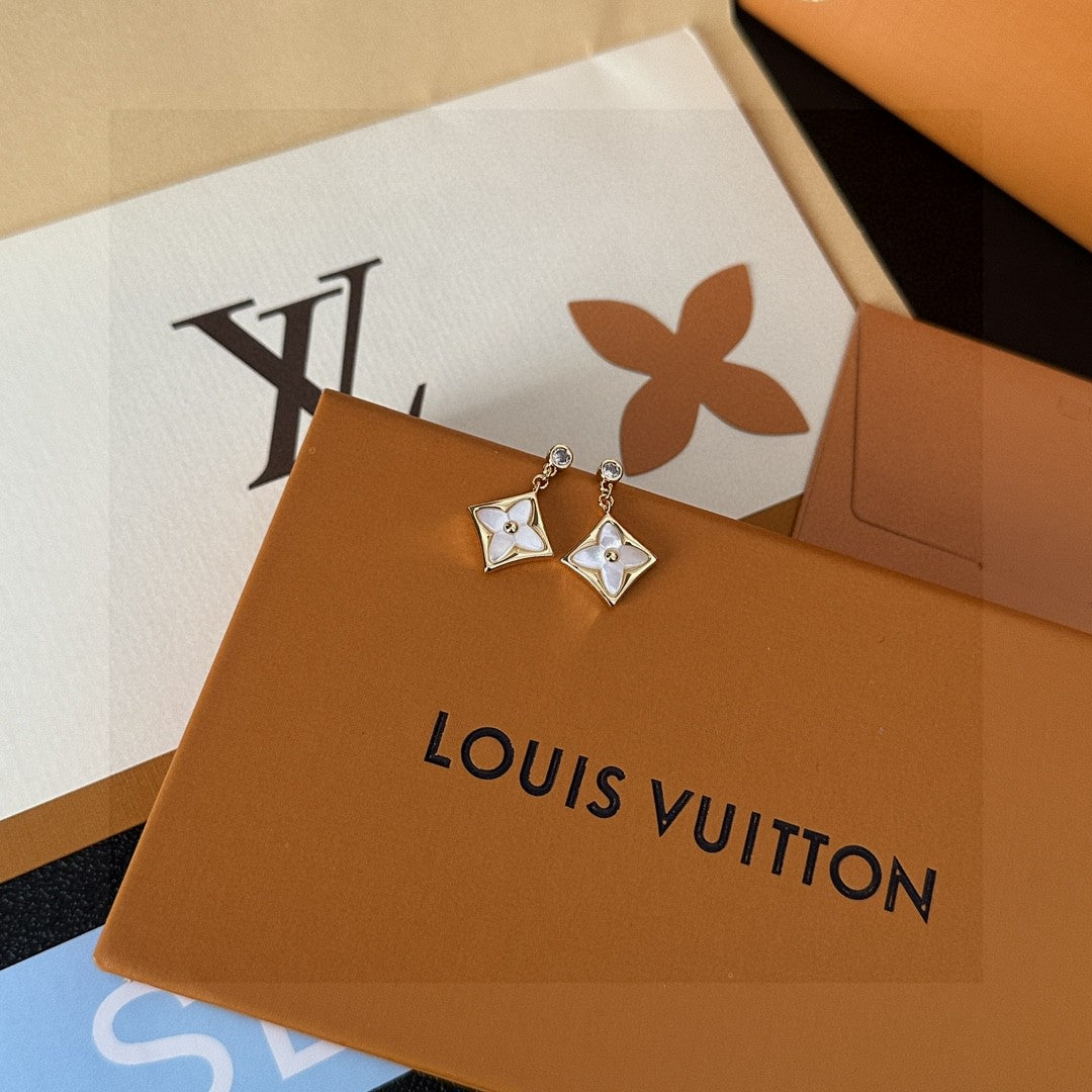 Geometric Emblem Stud Earrings in Gold-Tone – Design 043 main product view