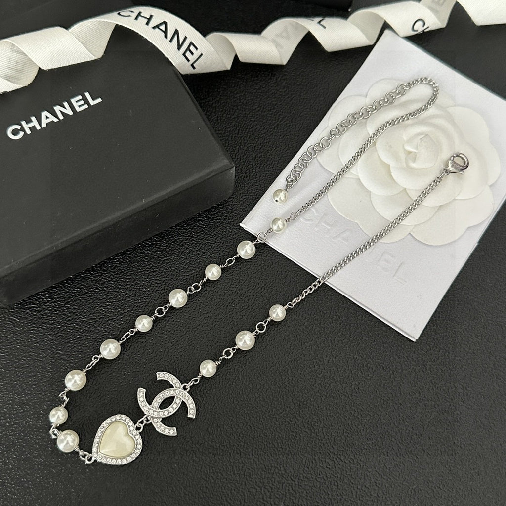 Letter Pendant Necklace in Polished Metal-Tone – Design 022 detail view