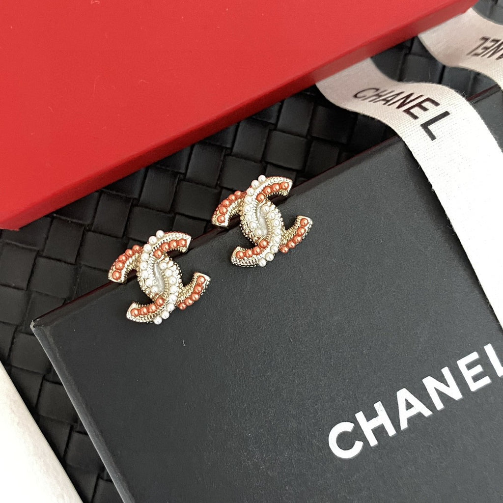 Double-C Emblem Stud Earrings in Polished Metal-Tone – Design 403 main product view