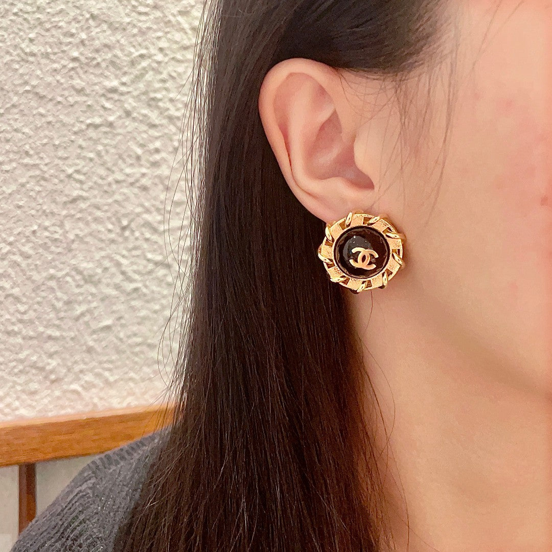 Double-C Emblem Stud Earrings in Polished Metal-Tone – Design 376 detail view