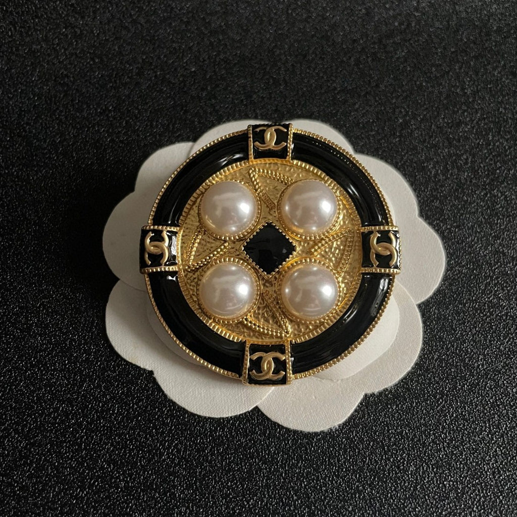 Double-C Emblem Brooch in Polished Metal-Tone – Pearl Detail – Design 010 front product view