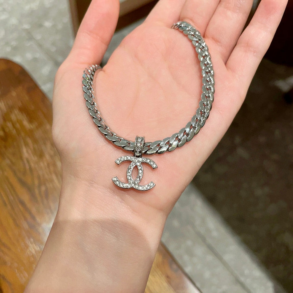 Double-C Emblem Pendant Necklace in Polished Metal-Tone – Design 070 side detail