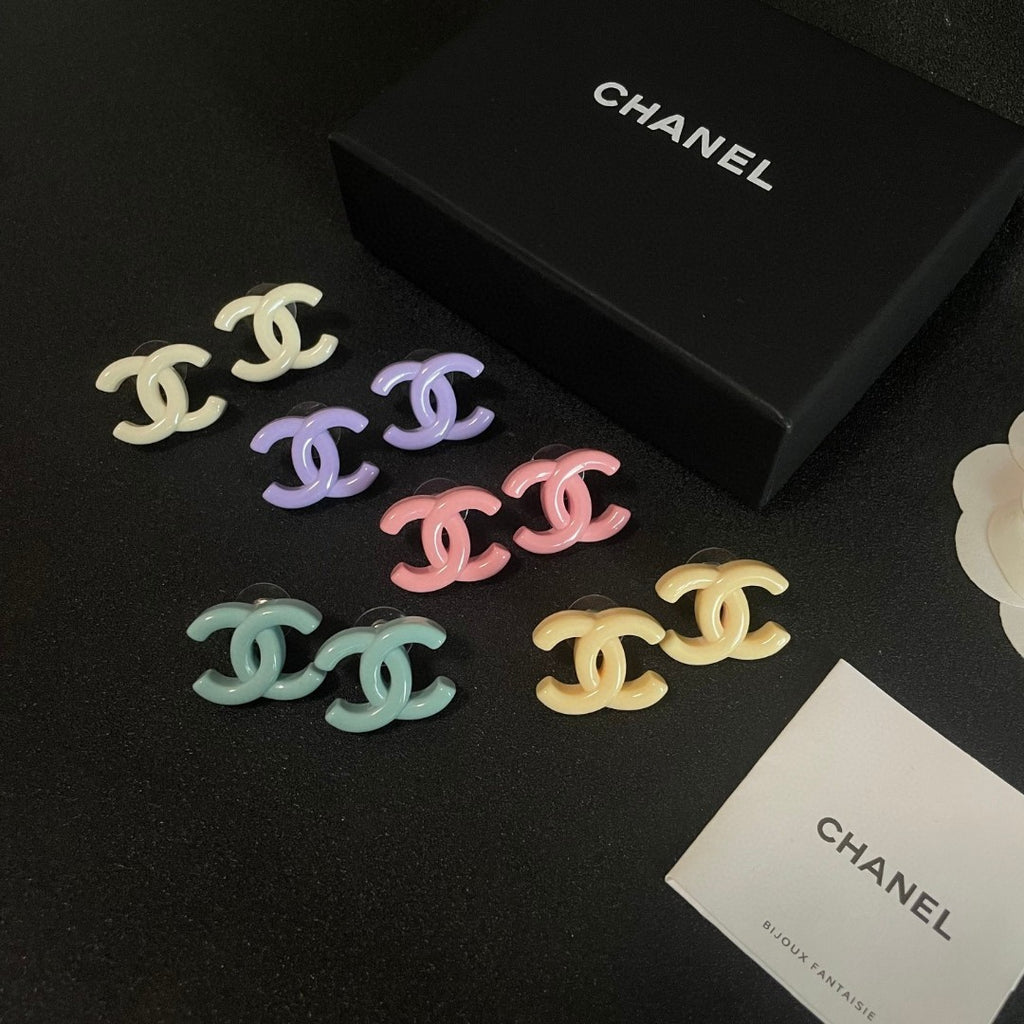 Double-C Emblem Stud Earrings in Polished Metal-Tone – Design 363 side detail