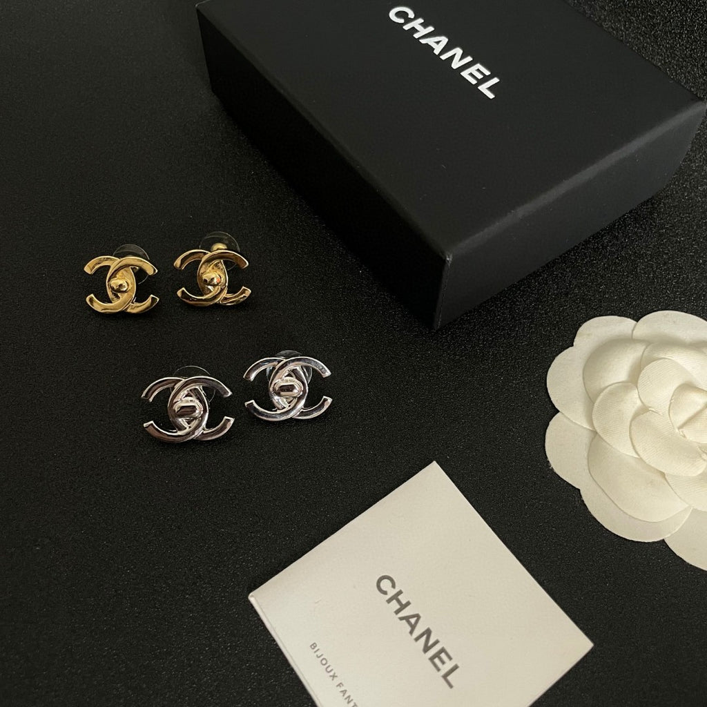 Double-C Emblem Stud Earrings in Polished Metal-Tone – Design 349 side detail