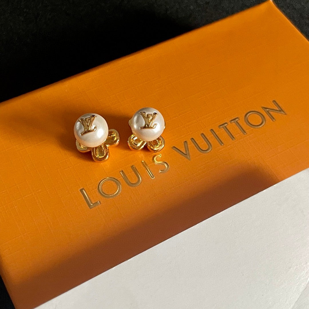 Geometric Emblem Stud Earrings in Polished Metal-Tone – Pearl Detail close-up detail