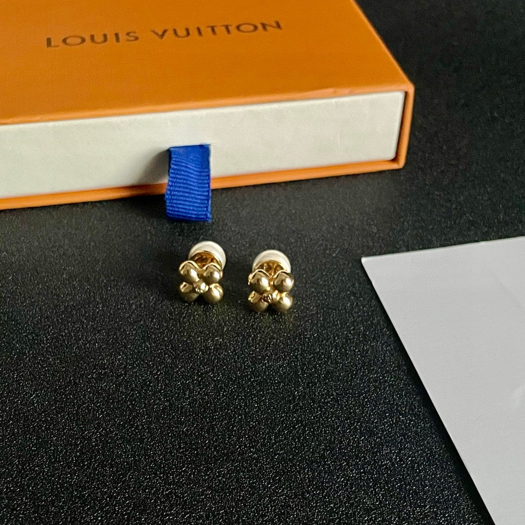 Geometric Emblem Stud Earrings in Polished Metal-Tone – Pearl Detail side detail