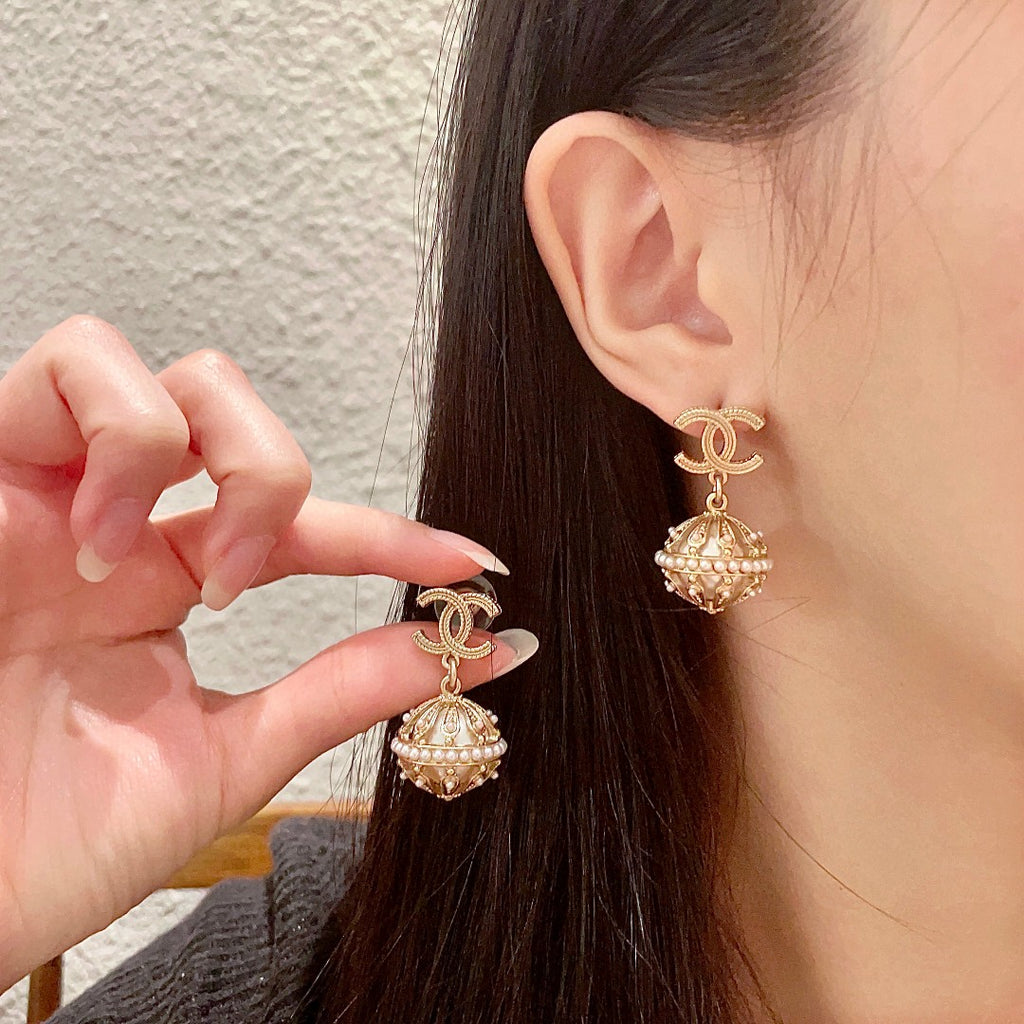 Double-C Emblem Pearl-Detail Stud Earrings – Pearl Detail – Design 020 main product view
